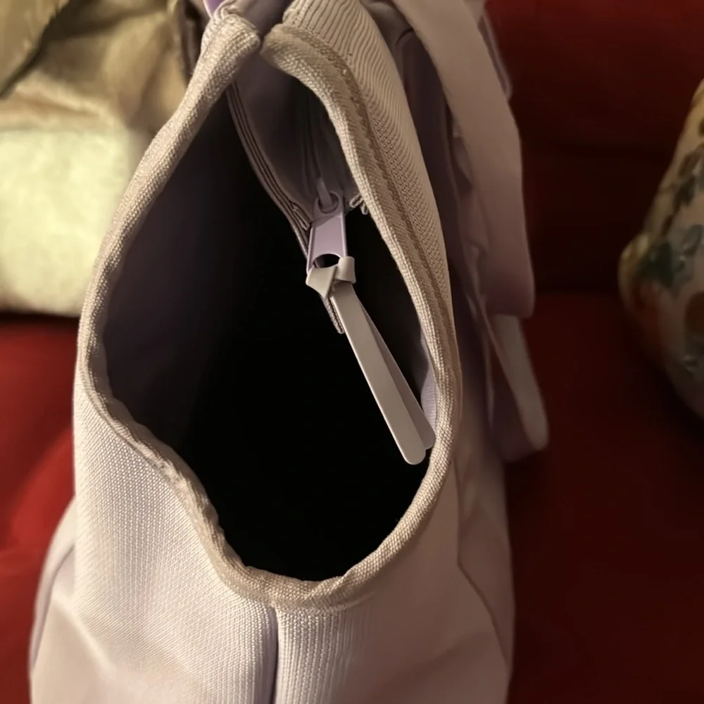 Wild One Lilac pet carrier